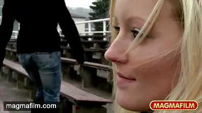 Slatki seks u dupe seksi komad čarape i mladi slobodni pornići momak