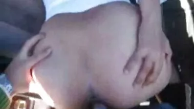 Prsata žena je varanje muža s mladim Negro jebačina porno u kuhinji, dok je on u drugoj sobi