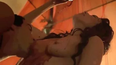 Momak strastveno besplatni porno filmovi sa prevodom fucks svoju omiljenu