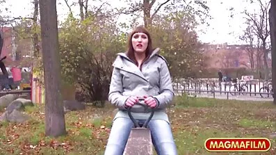 Pokvarenjak fucks vezan besplatni porno seks mlada plavuša u bdsm porno
