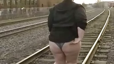 Cutie se probudio rano ujutro, da se ševe besplatni porno film sa svojim omiljenim