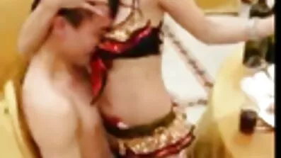 Internet cutie s dobrim sisama jebanje besplatni porno filmovi za gledanje u pozi pastuha