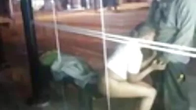 Pumped up pornići besplatni momak fucks svoju djevojku tijekom popravka