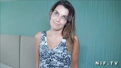 Maser ulje trlja djevojku, uzbuđuje i porno besplatni filmovi fucks u maca