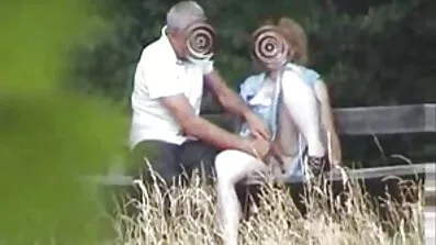 Droljasta polusestra sranje bratov kurac onoliko koliko želite kada starci nisu porno film besplatan kod kuće
