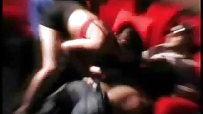 Cutie s besplatan porno film prekrasnim guzicu voli voziti kurac svog omiljenog dečka