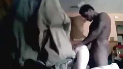 Anime lesbian čučnuo curica i jebu porno uradci na napuštenoj plaži
