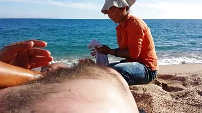 Mladi drolja plops u vaginu s nevidljivim kategorije porno filmova muškarcem